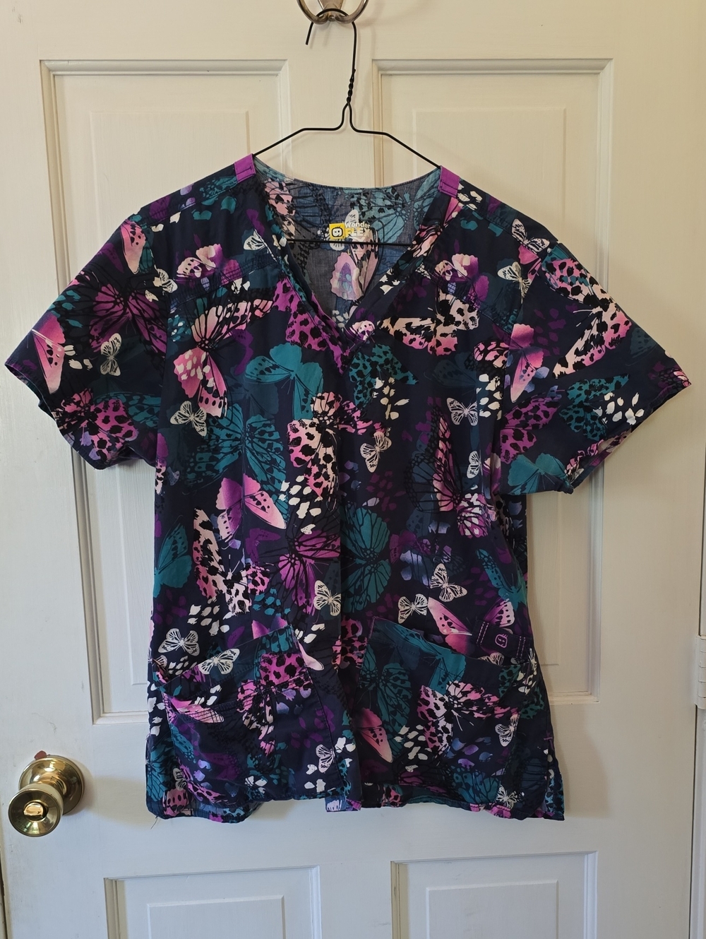 V-Neck Butterfly Print Scrub Top in Purple Teal Size L